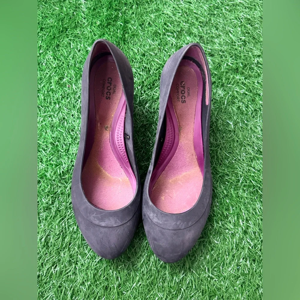 Crocs Women‎ Sandals Size 6